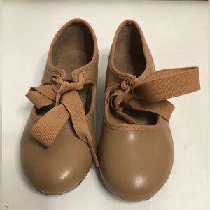 Dance Class  girls tan tap shoes size 10 tie laces‎ tap class dance class